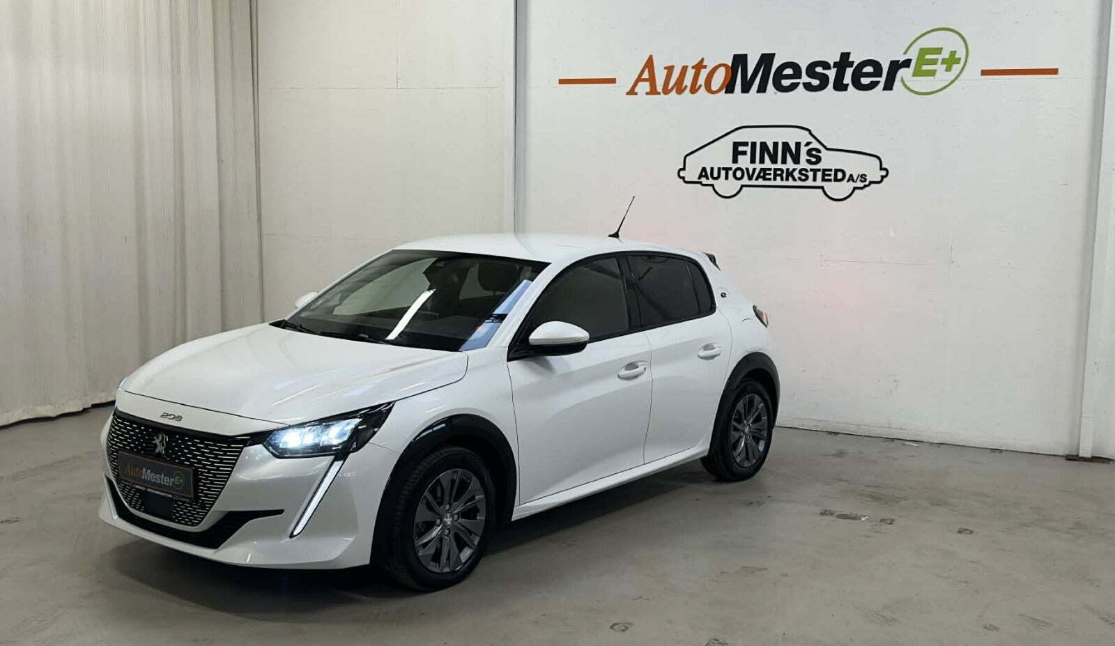 Biler netop sat til salg i Give