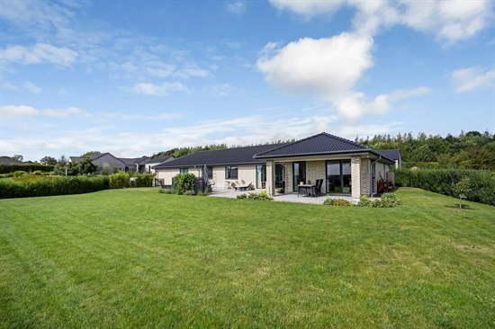 Top 6 over dyreste boliger til salg i Ejby. Priser op til 9.995.000 kr