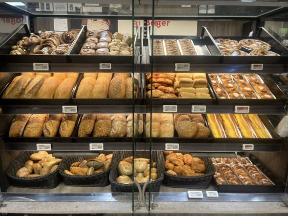 Spar Suldrup annoncerer nye tilbud i avisen: Spar på wienertærter, pålægschokolade og mere