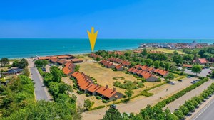 Ny pris: Bedst beliggende feriebolig i Sæby Søbad fra Mæglerhuset Sæby