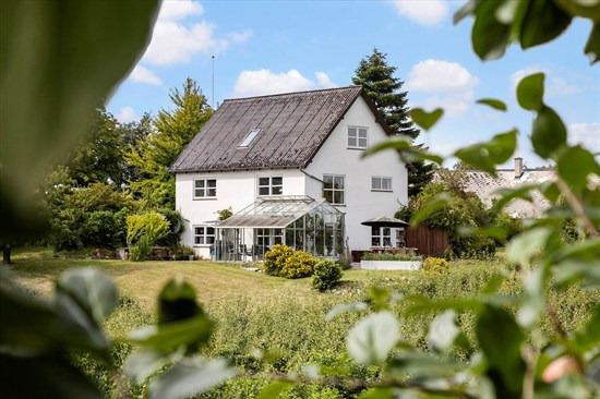 Drømmer du om luksus? For 3.995.000 kr er Lyby Møllevej 2 kommet til salg - Se den og de dyreste boliger til salg her