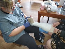 Hvad laver en social- og sundhedsassistent?