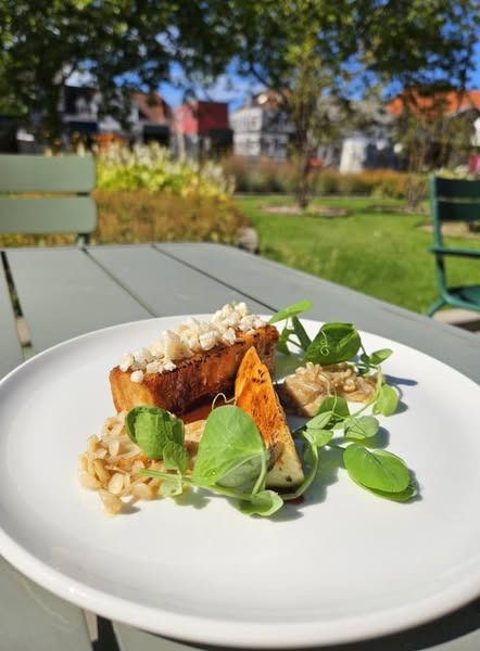 Teatercafeen præsenterer kokkens valg-menu for august og september