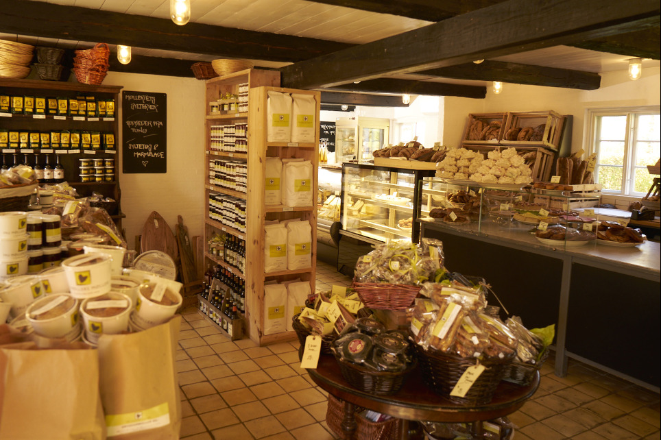 Fru Møllers Mølleri: Gårdbutik med det hele