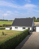 Idyllisk ejendom til salg på Rugholmen 18: Nybolig Sæby A/S byder velkommen