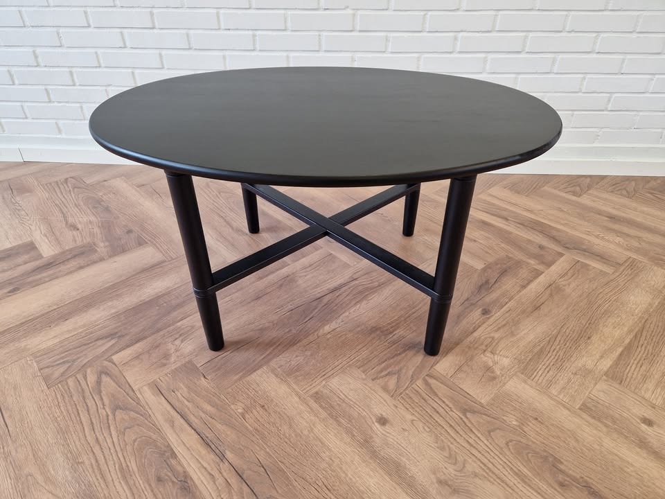 Hovelind Møbler tilbyder stort rabat på Opus sofabord i sortbejset egetræ