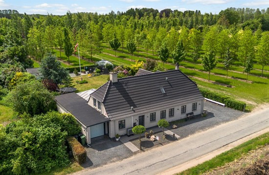 Øvej 4 og 2 andre boliger er kommet til salg denne uge i Langeskov - se boligerne her.
