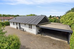 Til salg hos John Frandsen Herning: Mozartsvej 2, 7400 Herning