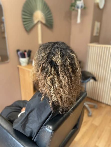 Herrera Hairstyles viser før- og efterbilleder af vilde forandringer