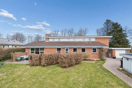 Fyrtøjsvej 14 og 4 andre boliger er kommet til salg denne uge i Brønderslev - se boligerne her.