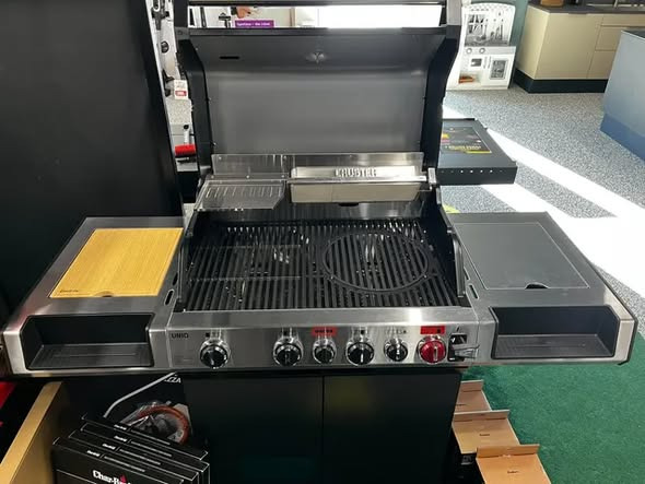 Skousen Hobro holder auktion over Enders UNIQ 4 IK CRUSTER gasgrill
