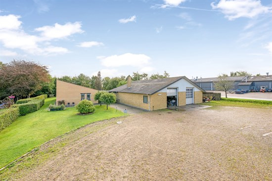 Top 6 over dyreste boliger til salg i Spjald. Priser op til 3.845.000 kr