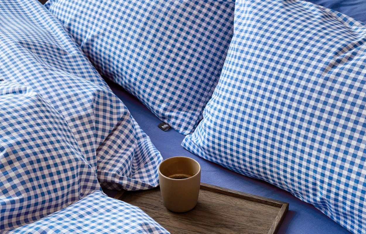 Find både madrasser, komfortable senge og lækkert sengetøj hos Fjerrenseriet 