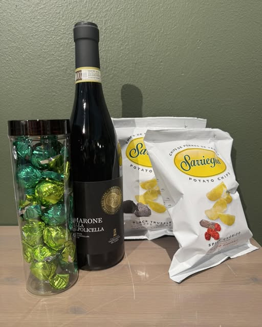 Fynbogården Blomster ApS minder om fars dag med Amarone, chips og chokolade
