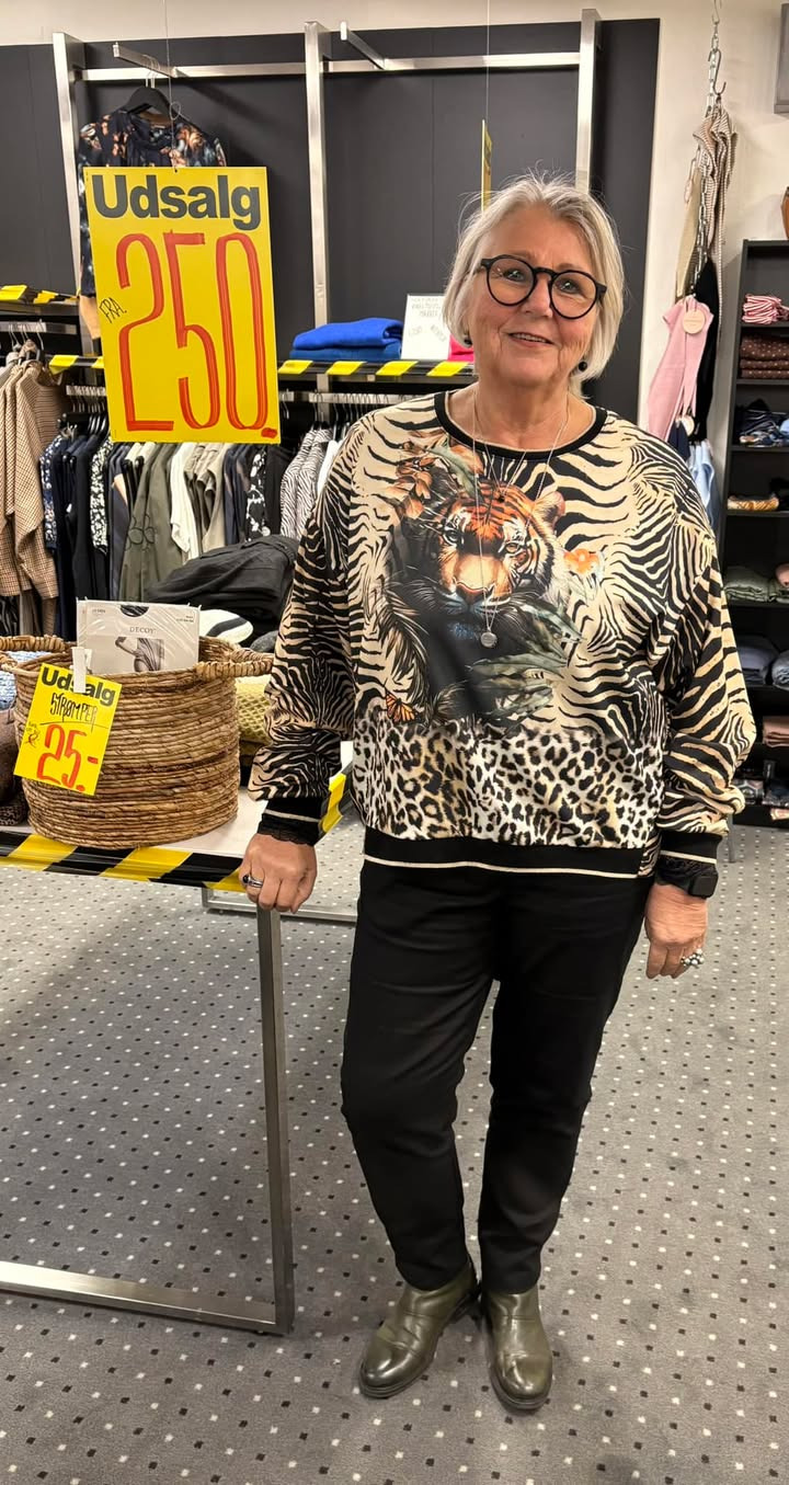 Rosengreen tilbyder smart Marta-bluse til halv pris lige nu