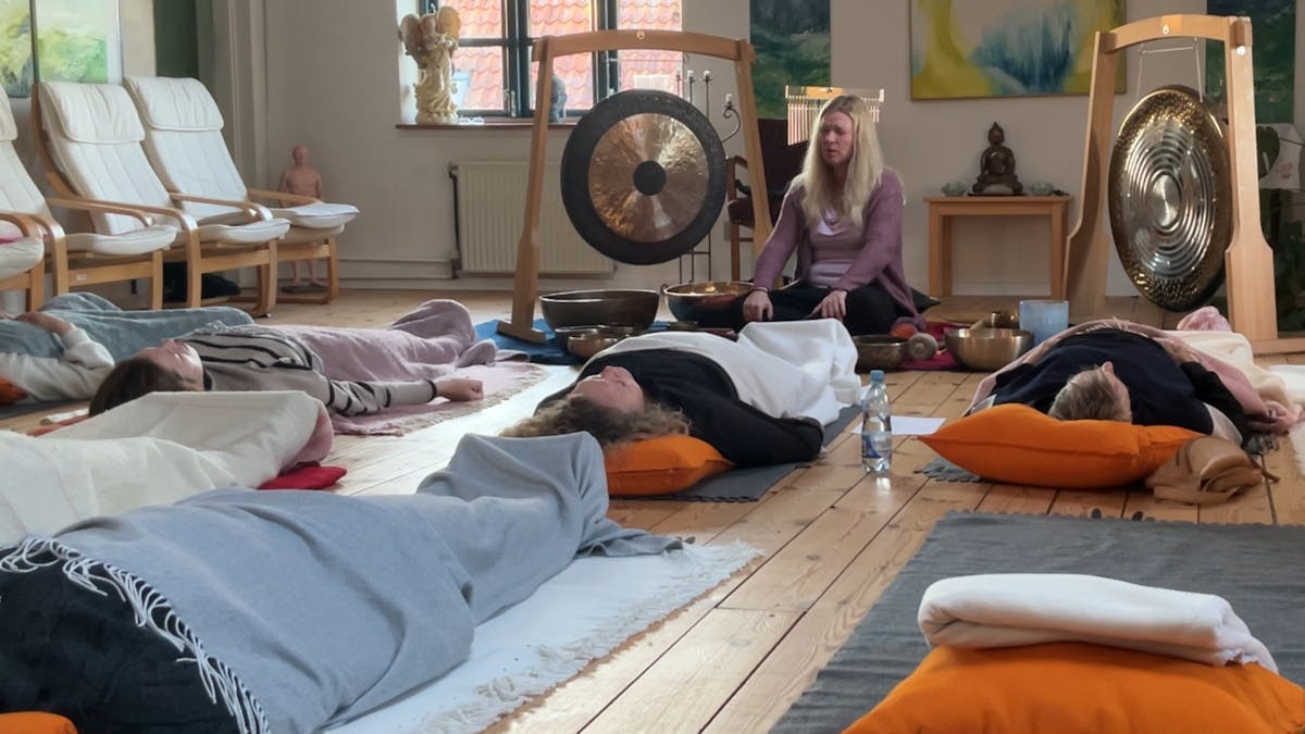 Find indre ro med klang og gongbad i Langeskov