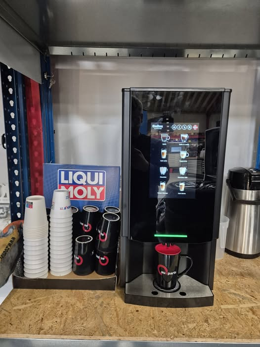 Meiers Autoservice forkæler kunderne med kaffe fra ny kaffemaskine