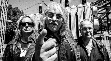 Oplev LYDSYN's højspændte rockkoncert i Odense