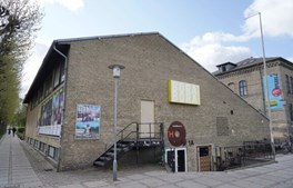 To mulige placeringer af dansescenen Bora Bora skal undersøges