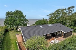 Luksusbolig netop kommet til salg i Ølsted: Se hvad du skal smide for Ølsteds dyreste adresser her