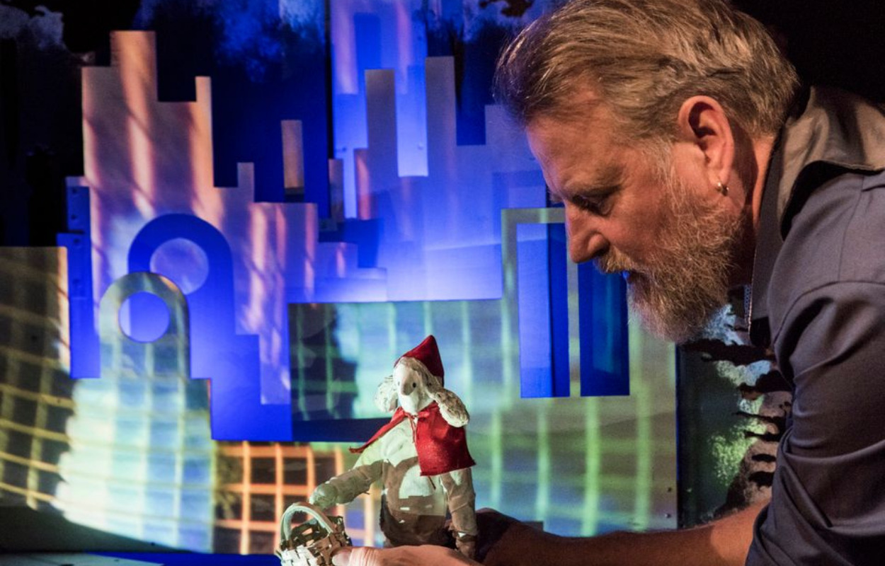 Magi og fantasi i unik teatermaskine