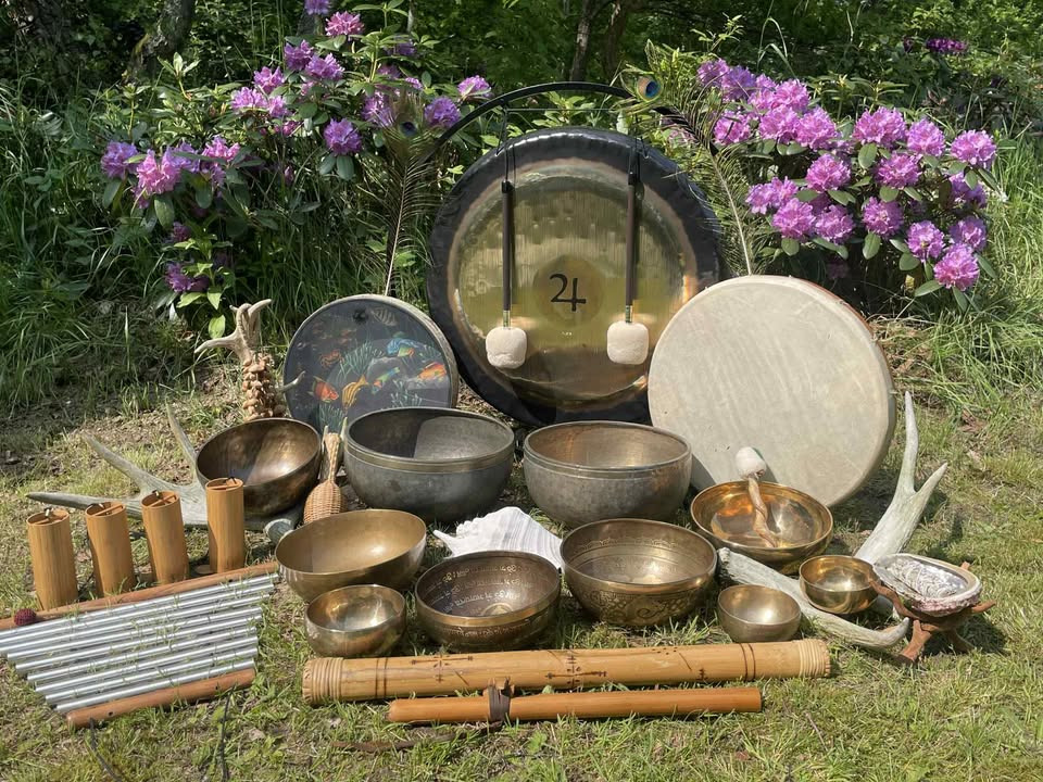 Lyd healingsrejse på Jordnær Festival bringer afslapning til Kolind