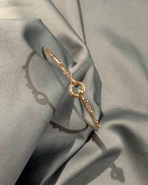 Guldsmed Lütken præsenterer nyt armbånd i 14 kt guld med diamanter