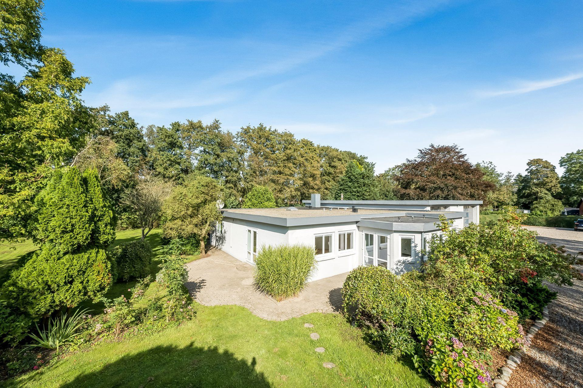 Luksusbolig netop kommet til salg i Gørding: Se hvad du skal smide for Gørdings dyreste adresser her