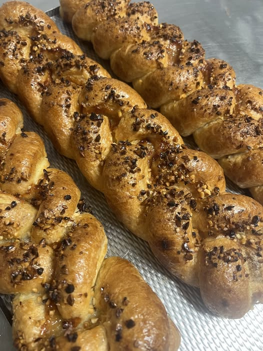 Vennelyst Bageri tilbyder borgmesterstænger til budgetpris på valgdagen