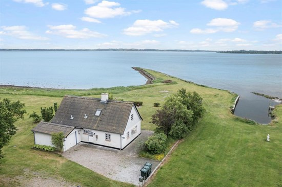 Pris sat ned med 695.000 kr. på Hybenvej 5