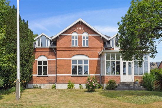 Top 6 over dyreste boliger til salg i Vordingborg. Priser op til 9.895.000 kr