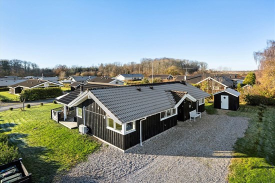 Pøt Strandby 417 og 2 andre boliger er kommet til salg denne uge i Juelsminde - se boligerne her.