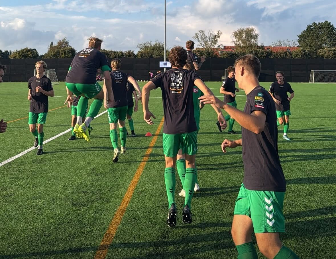 TST Fodbold fejrer oprykning til Serie 2 med storslået fest i Tilst