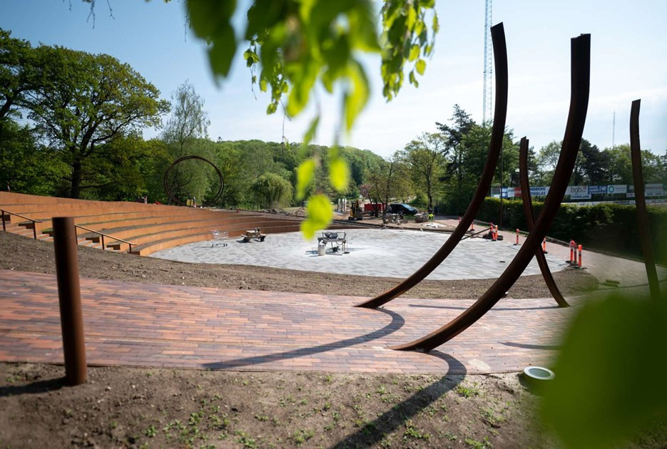 Kom til indvielse af Kunsten, Trappen og Banestien