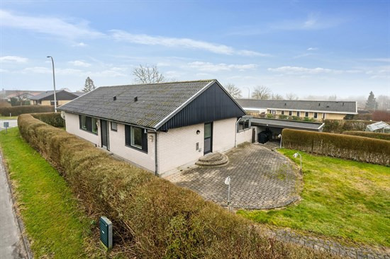 Langørvej 19 er til salg for kun 1.698.000 kr.: Se de billigste boliger til salg i Tilst her