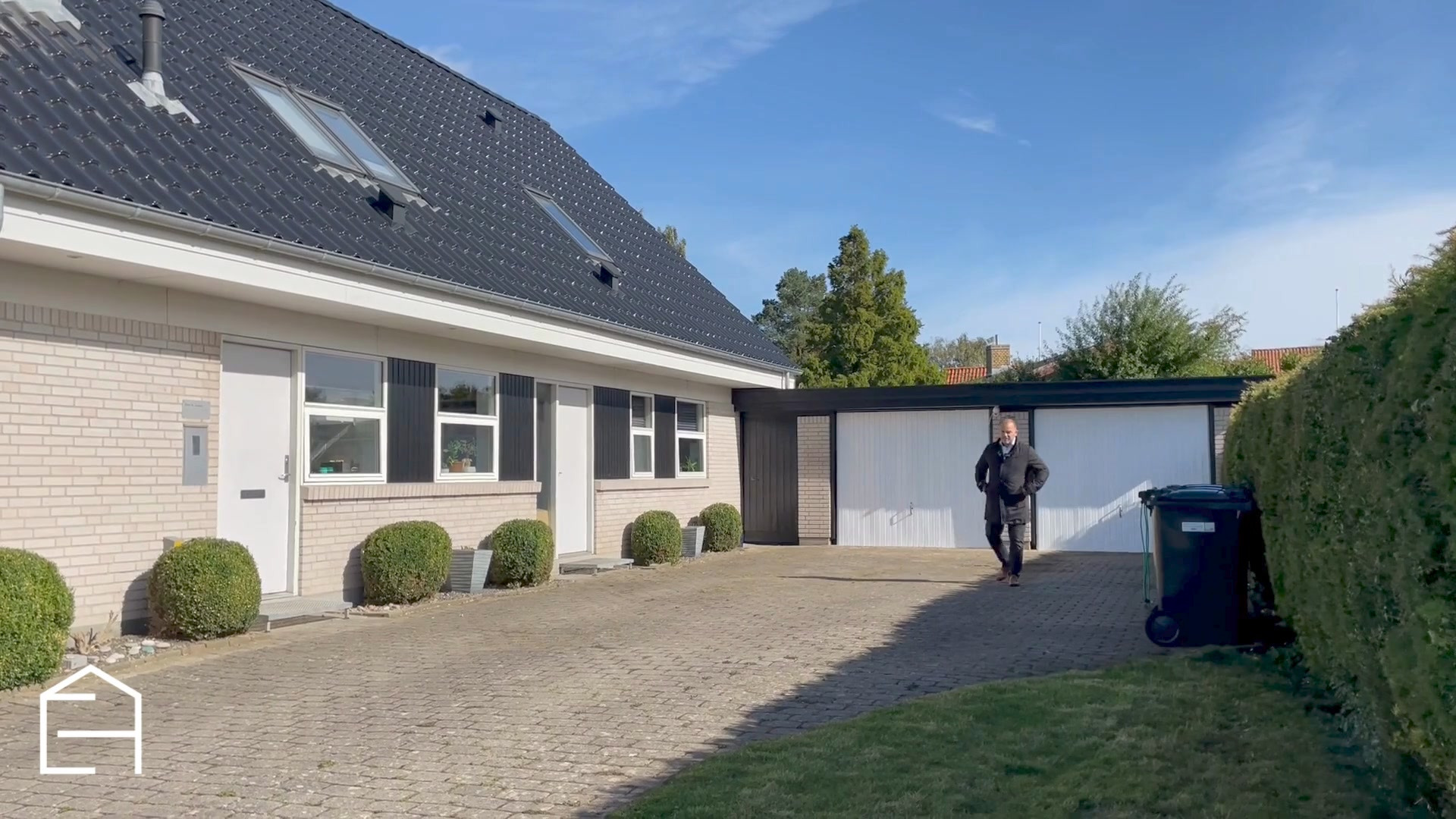 Ejenholm Bolig & Erhverv præsenterer snart stor familieejendom i Varnæs til 1.495.000 kr.