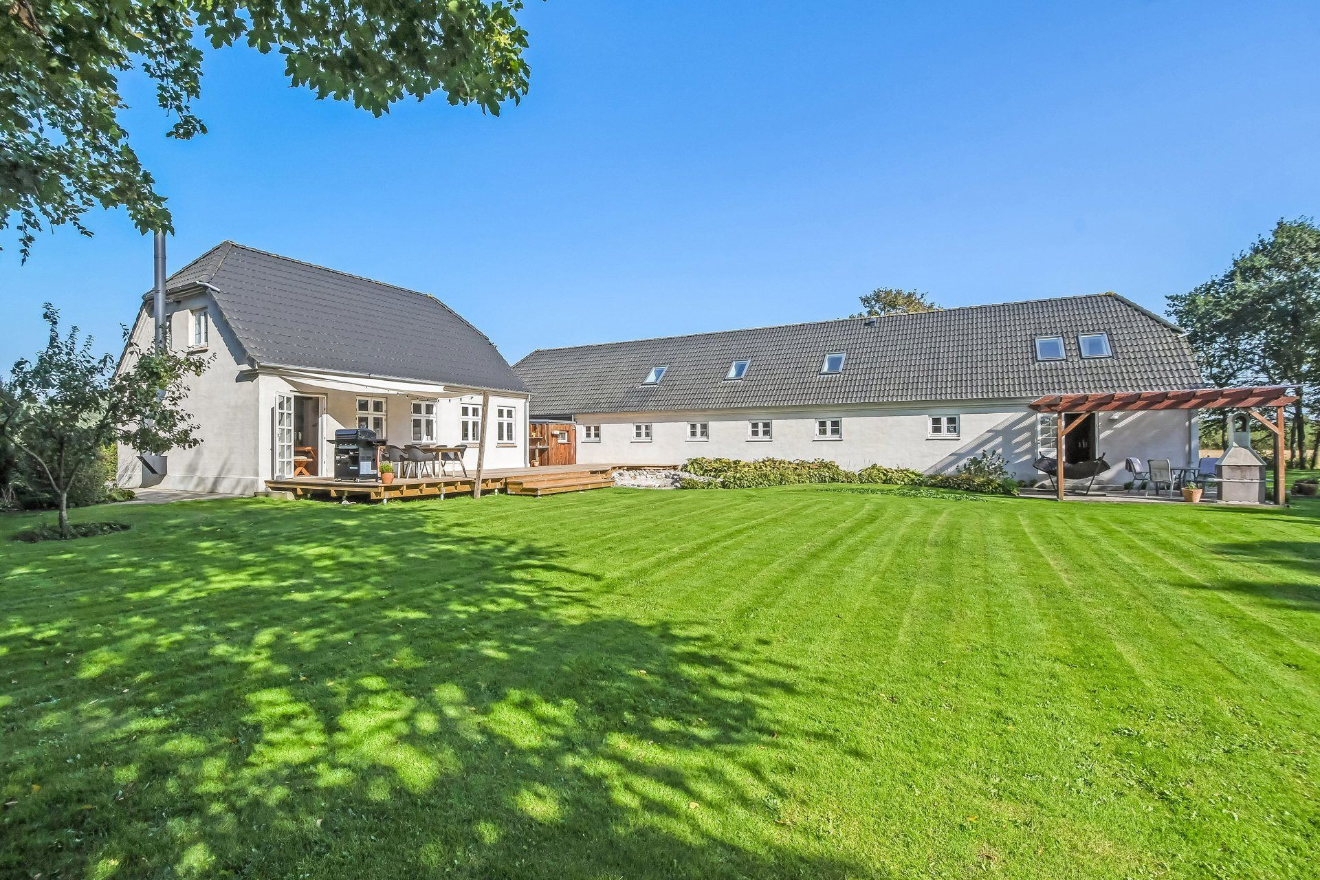 Drømmer du om luksus? For 2,895 mio. kroner er Dejrupvej 191, Hennebjerg kommet til salg - Se den og de dyreste boliger til salg her