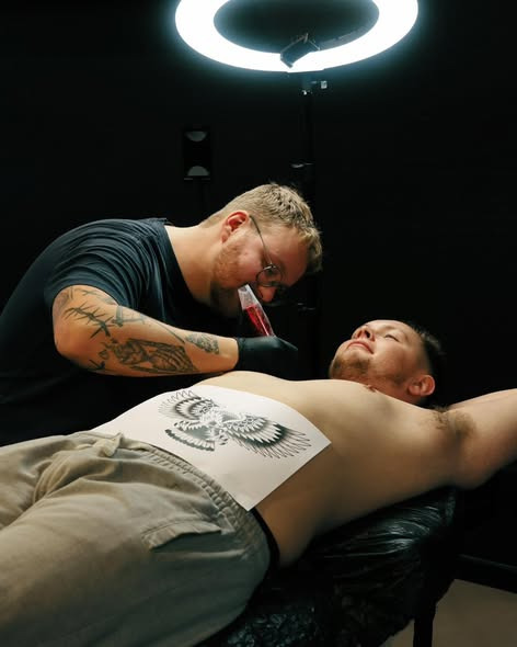 Eksklusivt tilbud fra Mr. & Mrs. Tattoo: Få en tatovering af Andreas til specialpris i morgen
