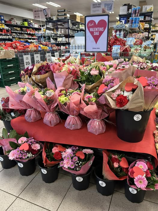 Rema 1000 Aalborg på Stenbjergvej: Flotte valentinsbuketter til dem du holder af