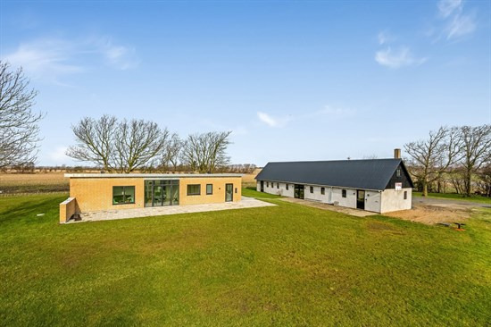 Top 6 over dyreste boliger til salg i Tarm. Priser op til 2.995.000 kr