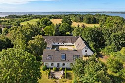 Luksus til salg: Stavreby Strandvej 21 til 5.000.000 kr – Se Præstøs dyreste boliger her