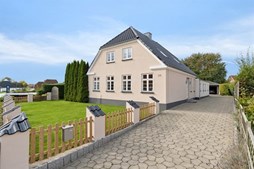 Bovvej 29 og 1 anden boliger er kommet til salg denne uge i Padborg - se boligerne her.