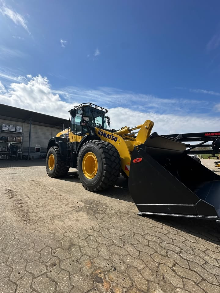 Scantruck A/S præsenterer Komatsu WA320-8EO klar til levering