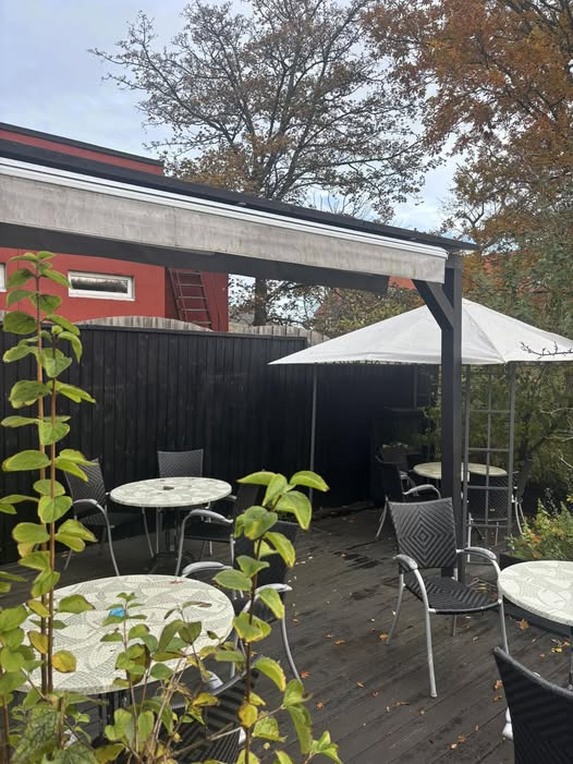 Efterårshygge på terrassen hos Farmors Cafe