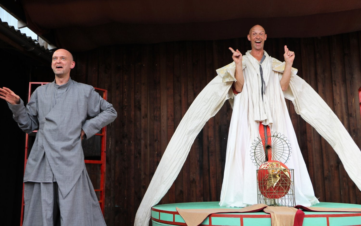 Nyd H.C. Andersens "Nattergalen" i Teaterbygningen