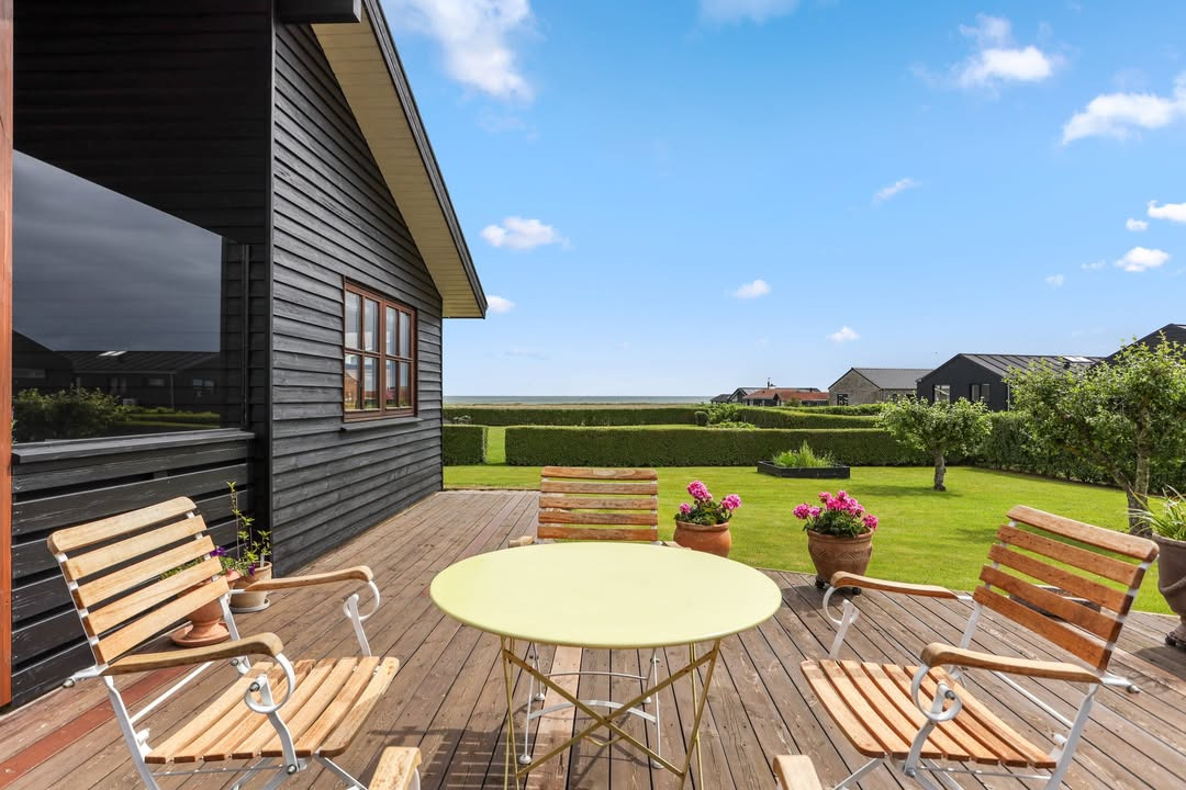Mæglerhuset Sæby præsenterer nyt prisjusteret sommerhus ved Sæby Nordstrand