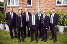 Frederik Andersen fører familiearven videre hos Bedemand Keld Andersen