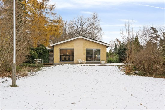 Tovesvej 3 og 1 anden boliger er kommet til salg denne uge i Nærum - se boligerne her.