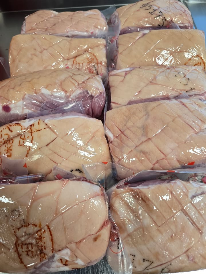 Løvbjerg Frederikshavn tilbyder fersk ridset skinke til vanvittig pris