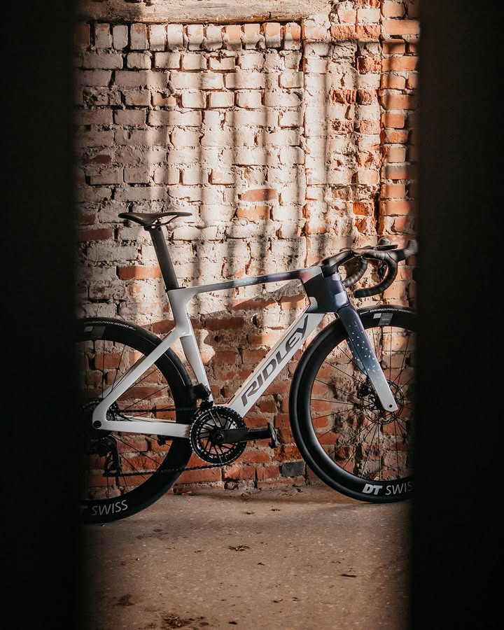 Sæby cykler præsenterer unik Ridley Bikes Noah Fast Tomorrowland-cykel med SRAM Force gruppesæt